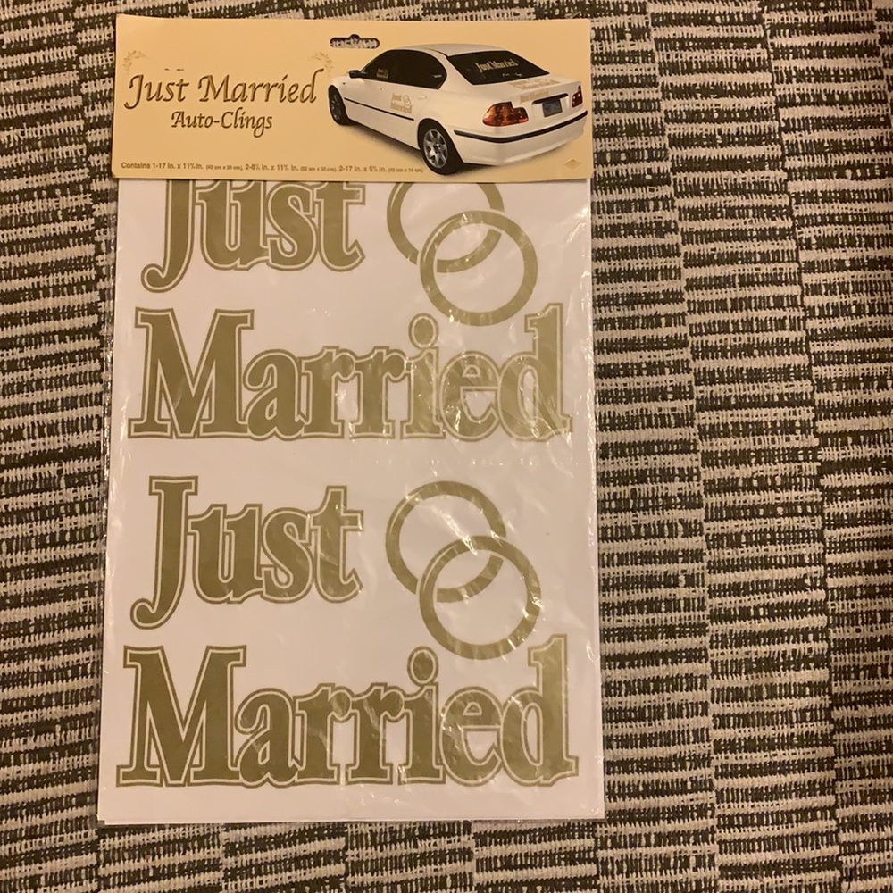 ⭐️FREE/$25 purchase⭐️ Just Married auto clings